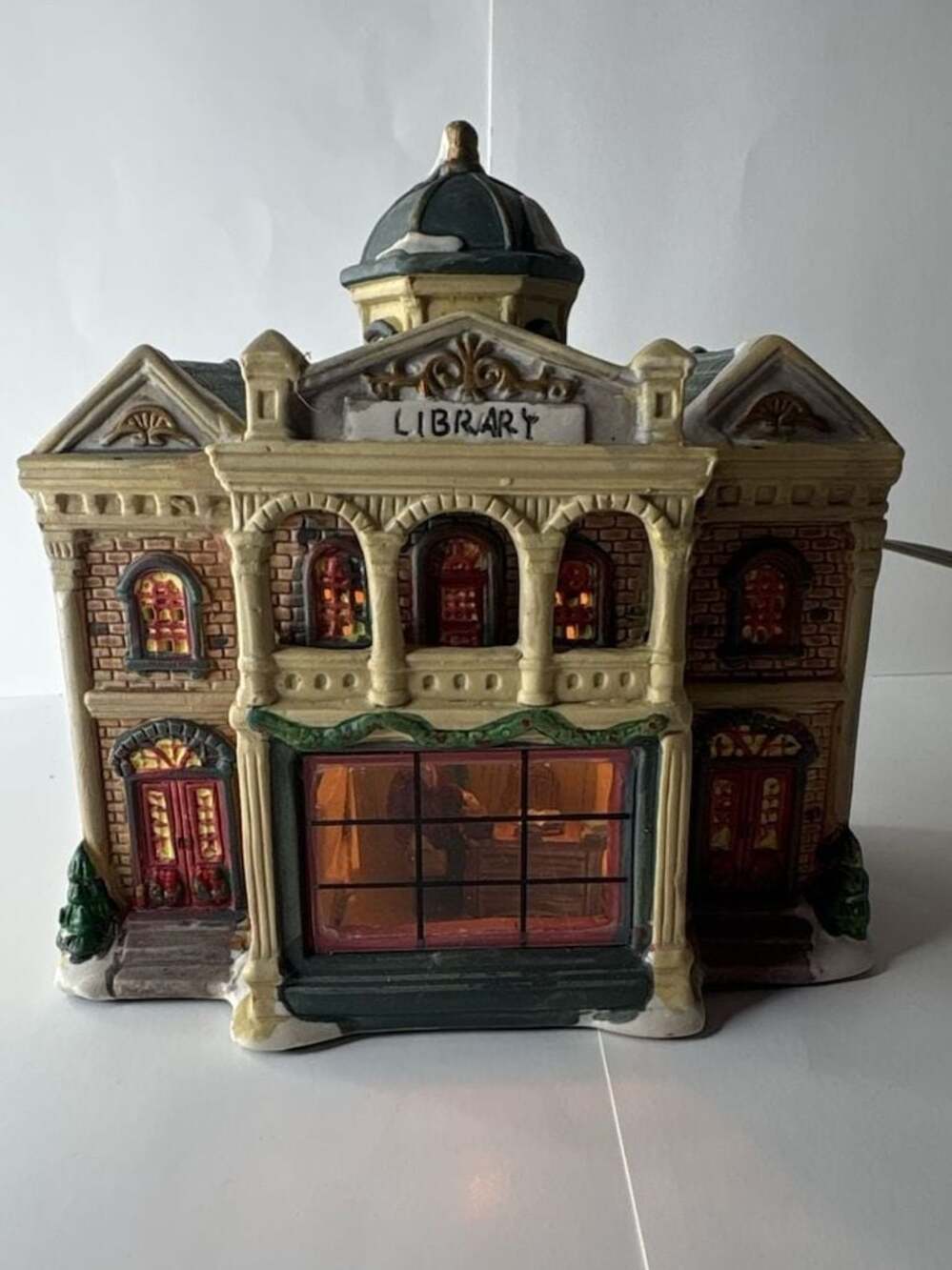 Vintage Trim A Home Holiday Lighted Christmas Village Porcelain Village Building